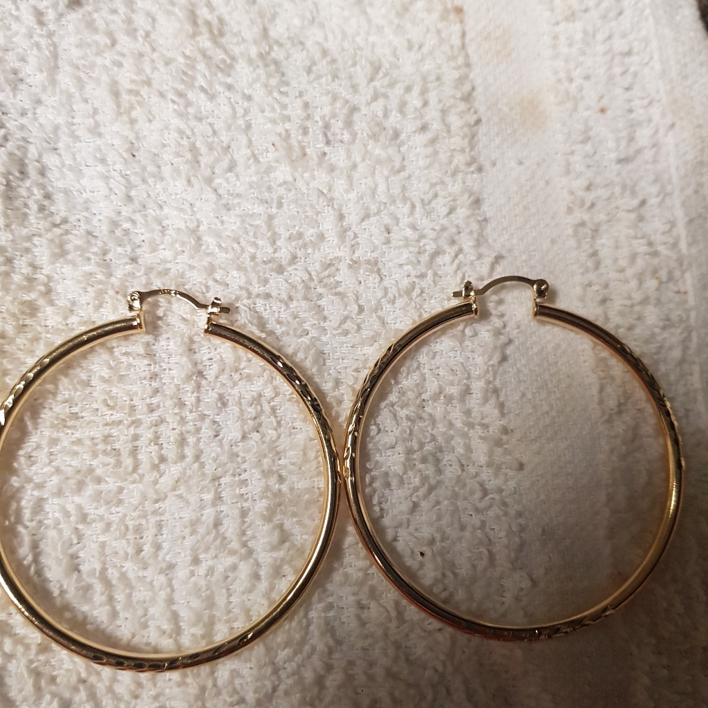 Earrings 15$